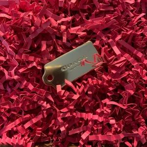 Gold coach tag